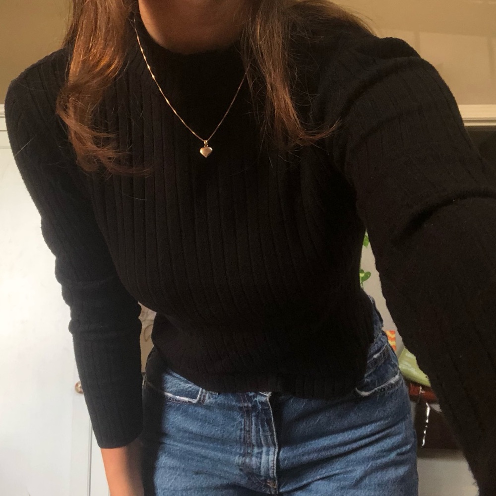 black long sleeve turtleneck